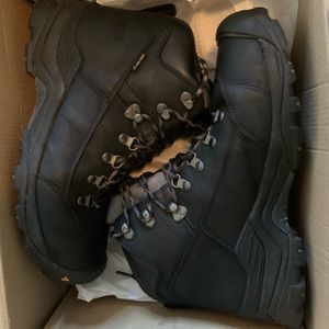 Women Keen black leather boots size 11